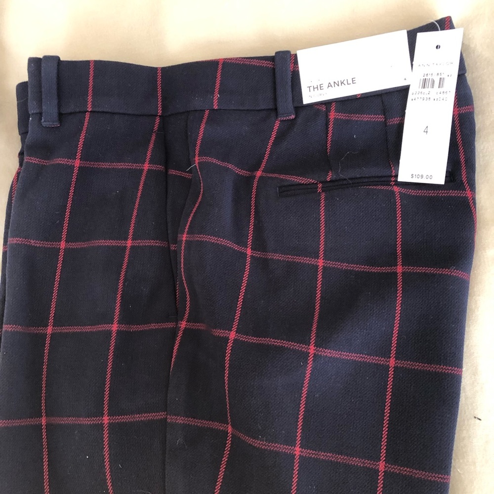 Brand new Ann Taylor size 4 ankle slacks